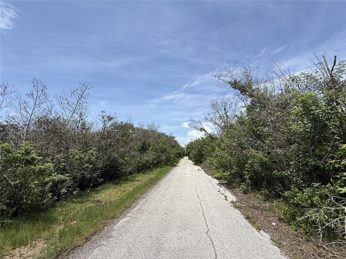 5997 Kracker Ave., Gibsonton, FL 33534