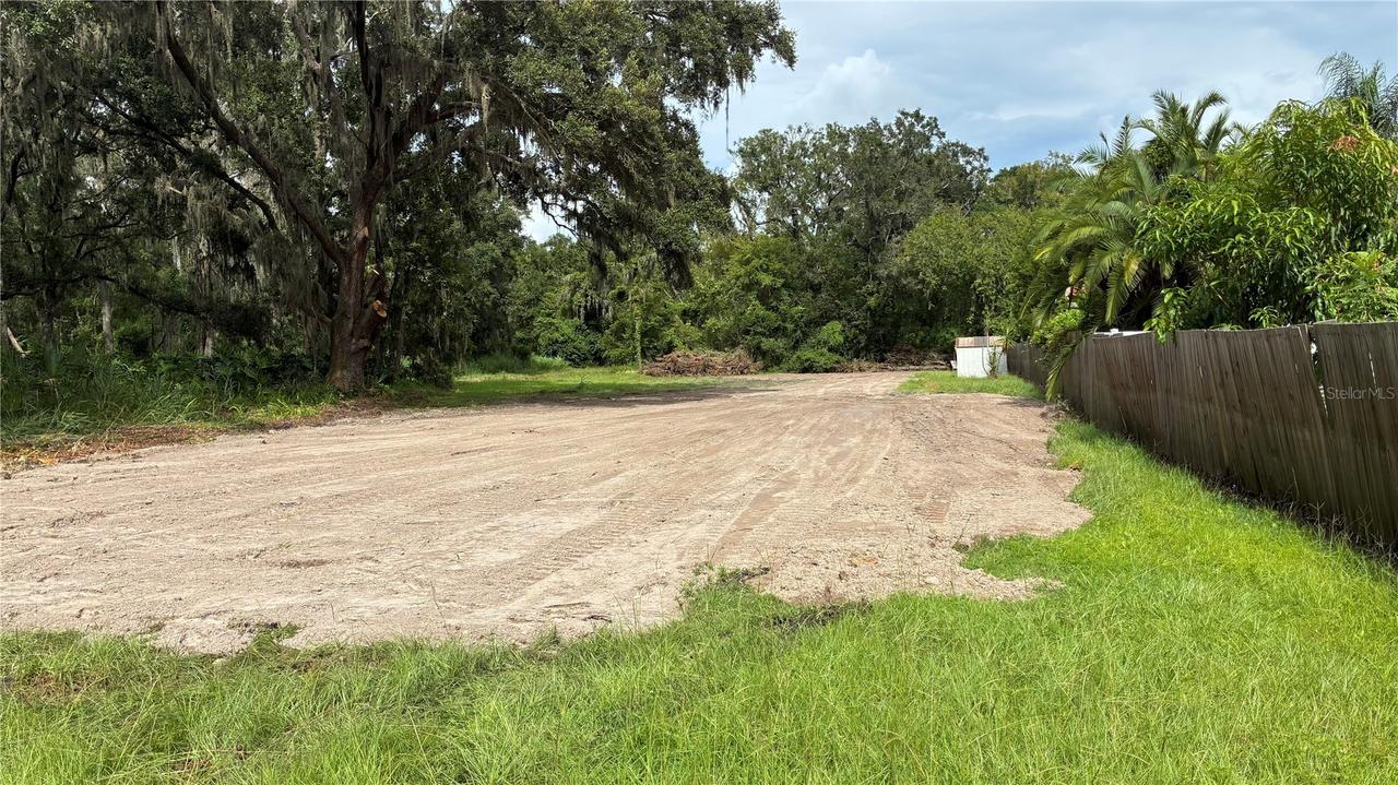 890 E East Cherry St., Plant City, FL 33563