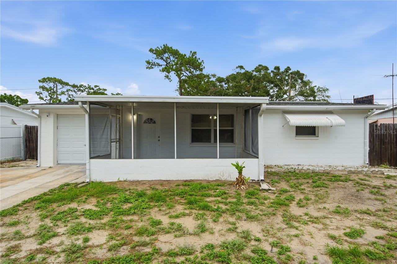 2122 Holiday Drive, Holiday, FL 34691