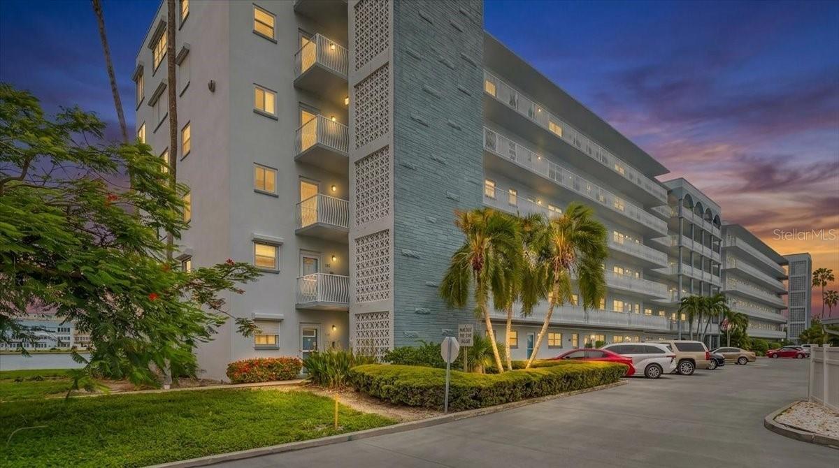 5925 Shore Blvd. #302, Gulfport, FL 33707