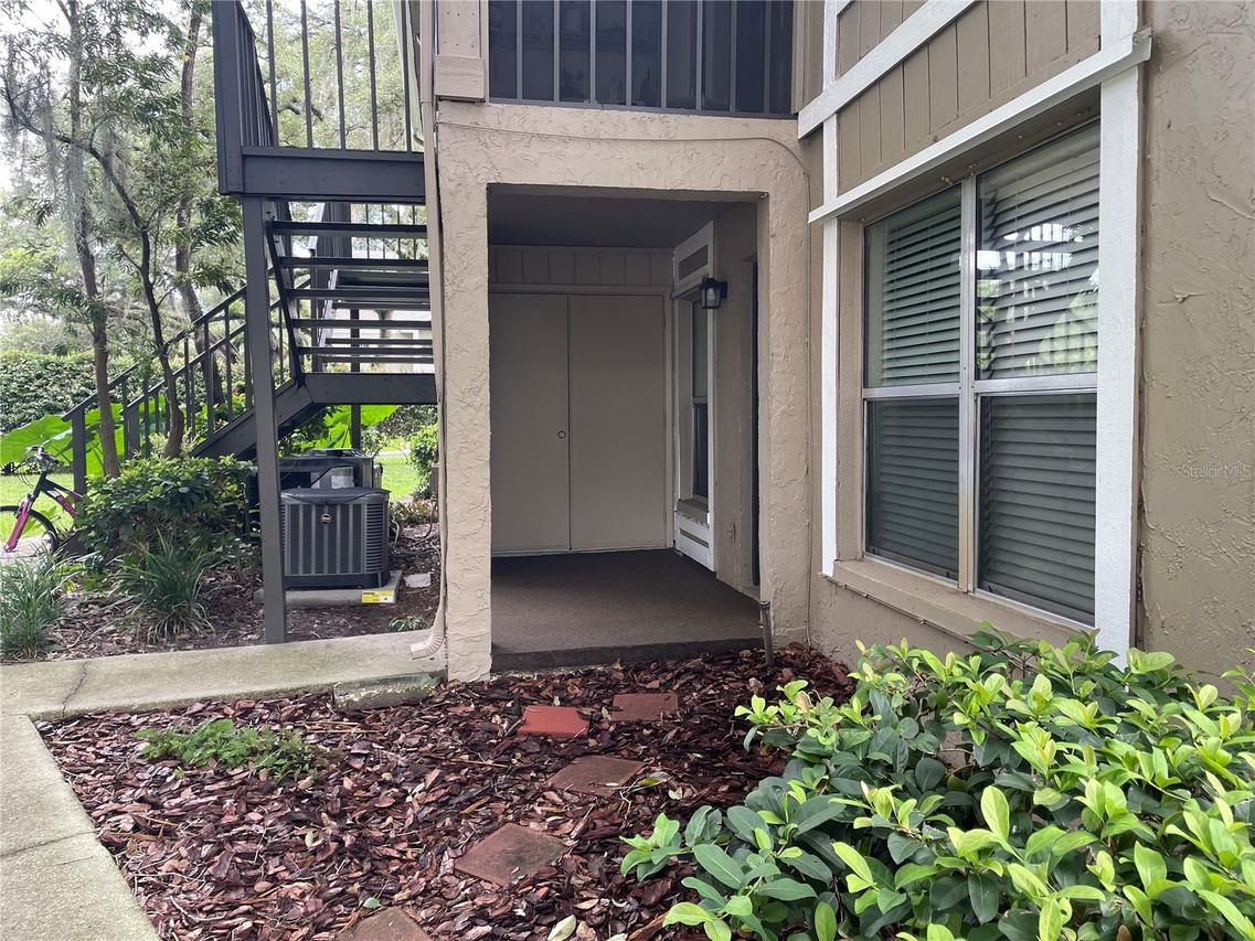 14308 Hanging Moss Cir. #101, Tampa, FL 33613