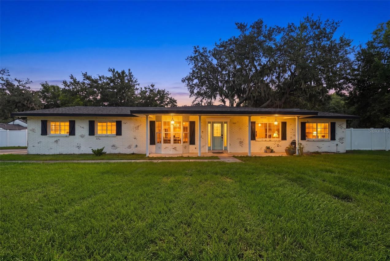 2119 Gallagher Rd., Dover, FL 33527
