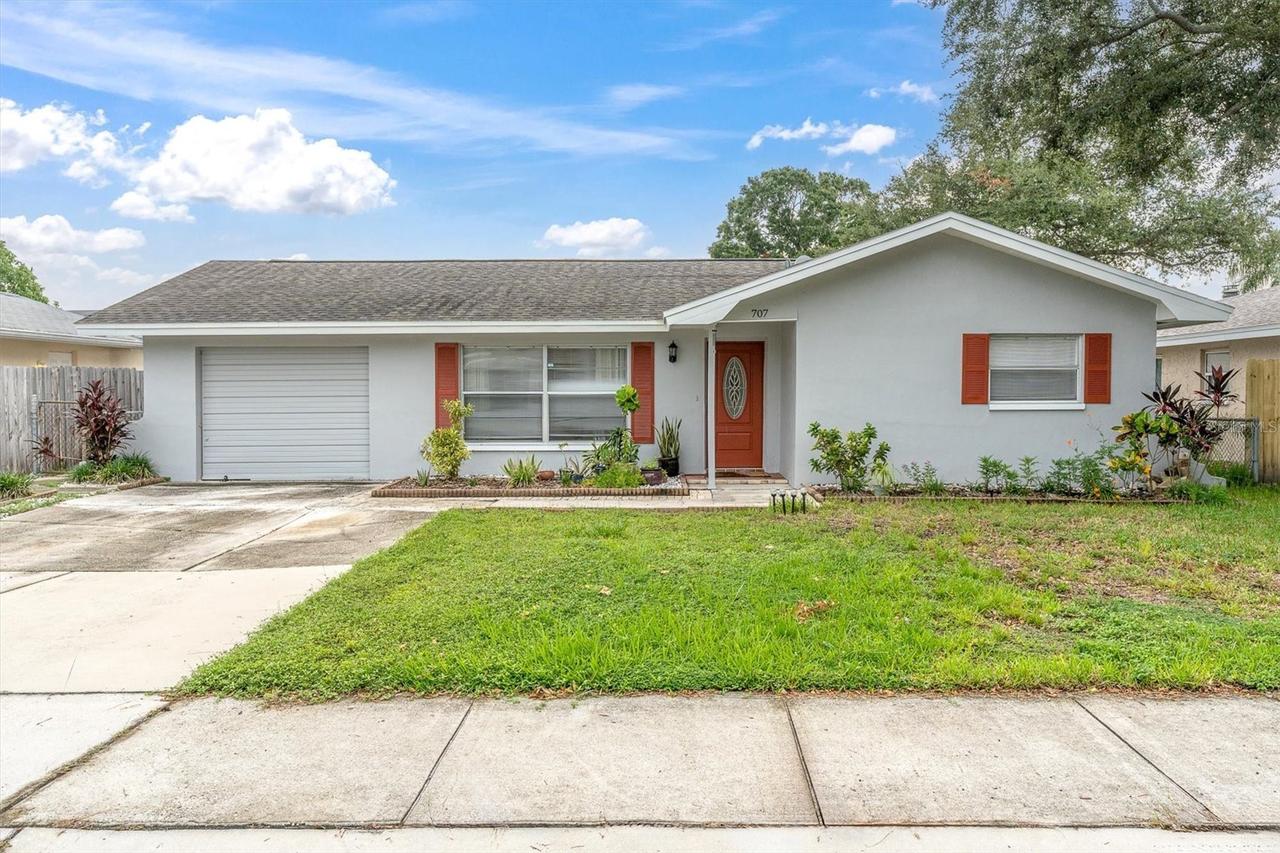 707 Lemonwood Dr., Oldsmar, FL 34677