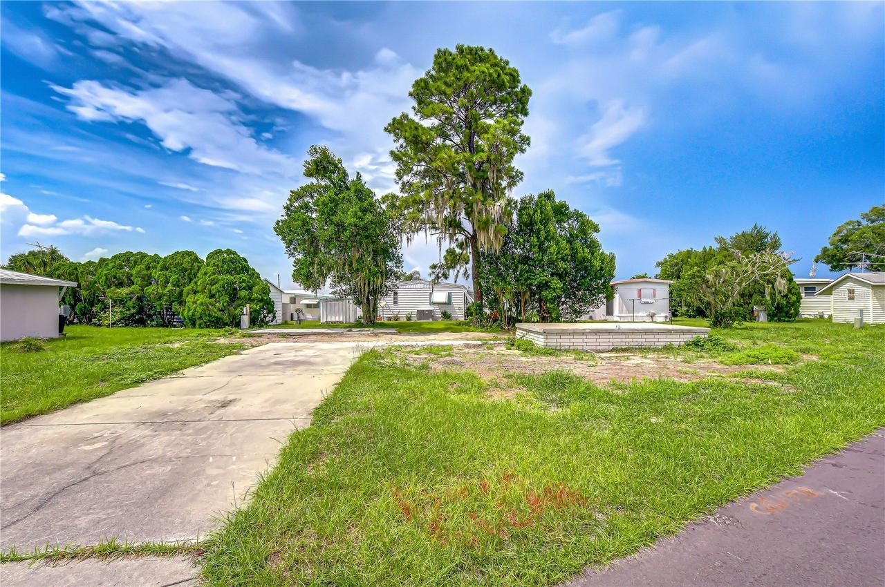 35127 Zephyr Shores Dr., Zephyrhills, FL 33541
