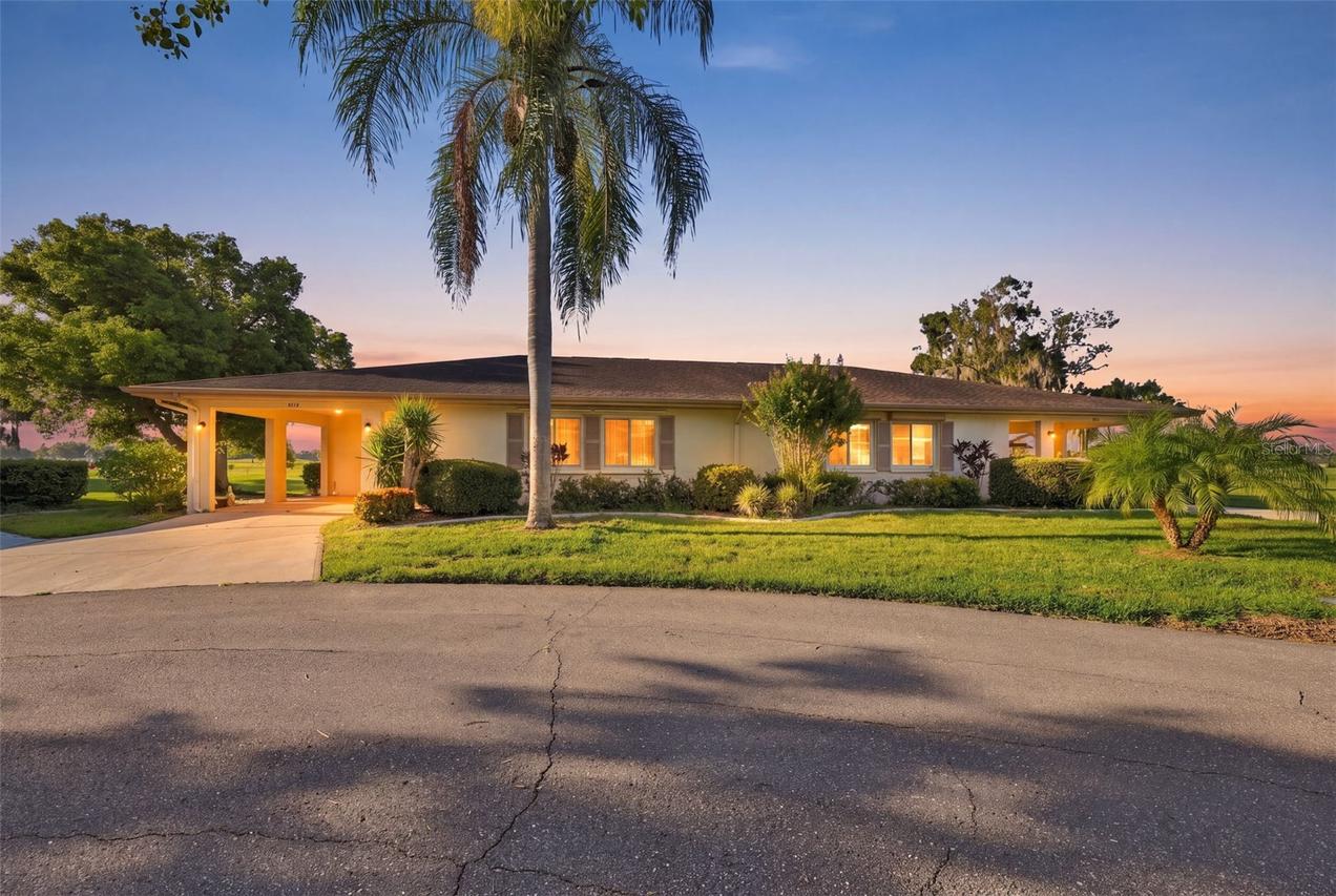 2118 Harleston Pl. #212, Sun City Center, FL 33573
