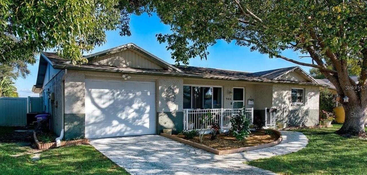 9436 Glen Moor Ln., Port Richey, FL 34668