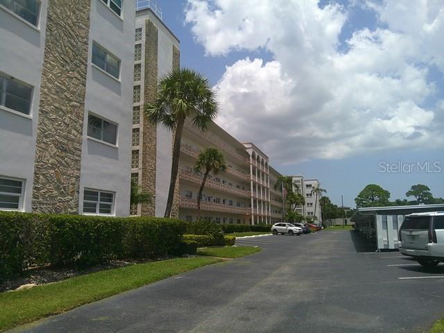 5603 80th St. #207, St Petersburg, FL 33709