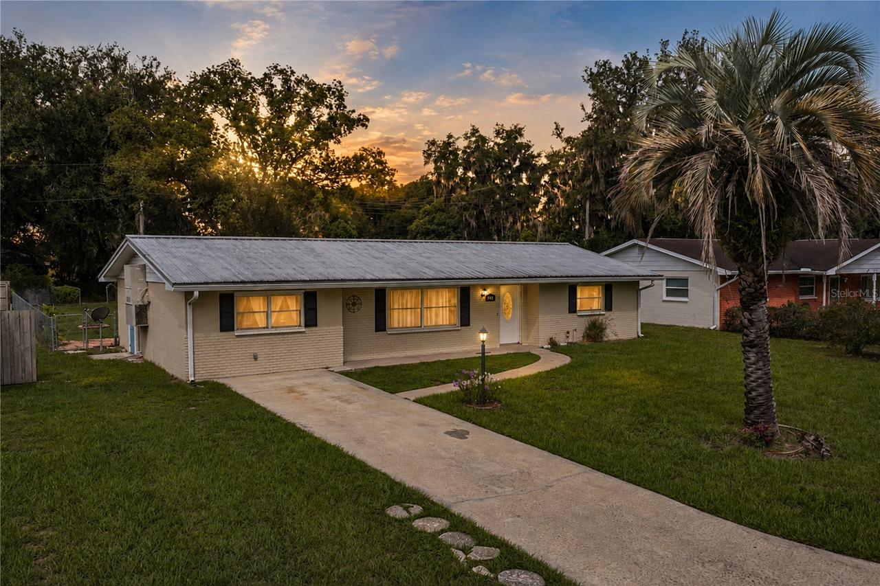 5745 13th St., Zephyrhills, FL 33542