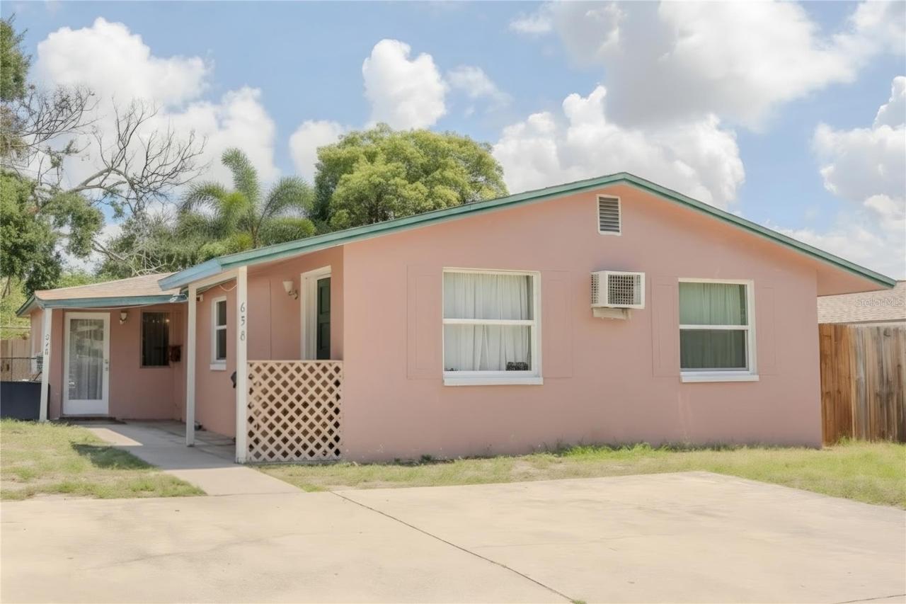 636 Dogwood Ct., Dunedin, FL 34698
