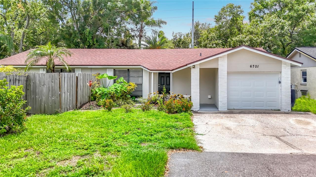 6701 Village Grove Ct., Tampa, FL 33615