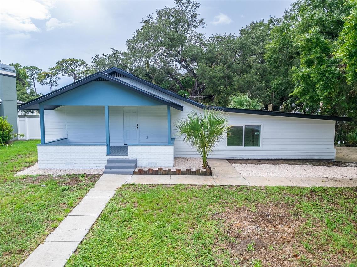 8809 Dyer Rd., Riverview, FL 33578