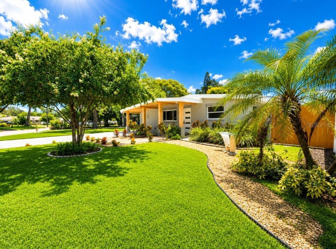 138 Davison Ave., St Petersburg, FL 33703