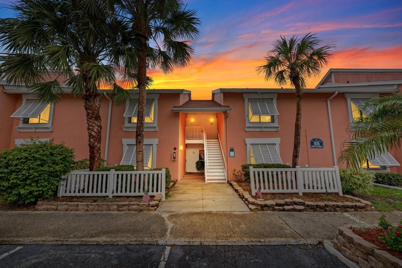 3675 41st Way #I, St Petersburg, FL 33711