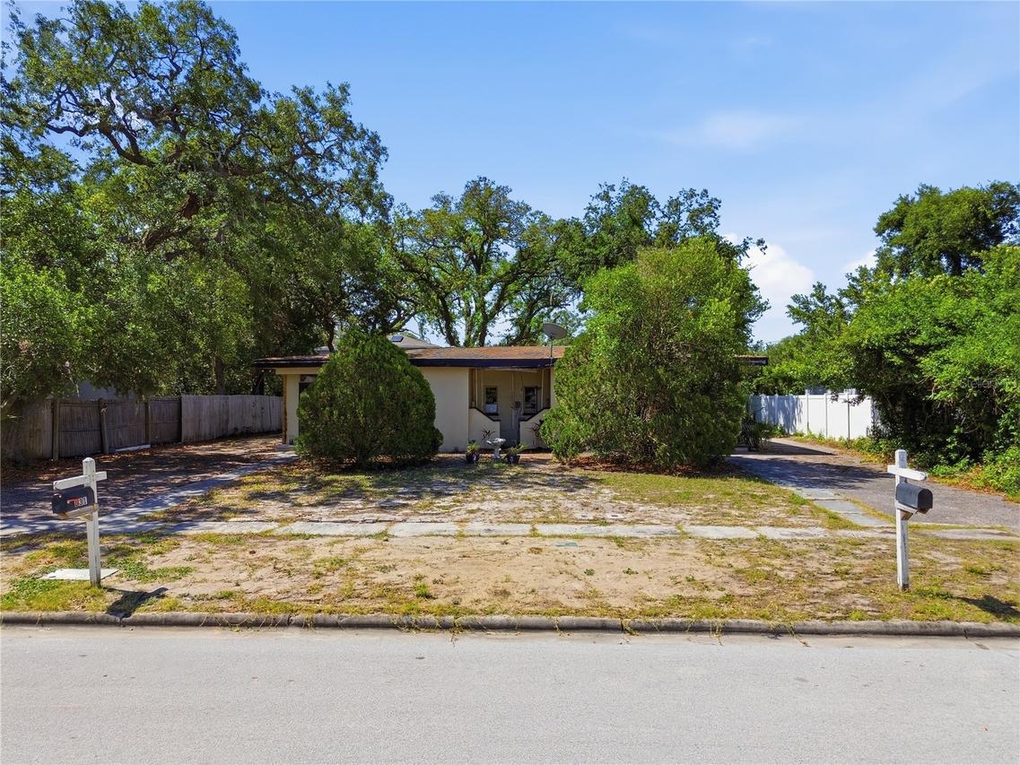 831 Grand Central St., Clearwater, FL 33756