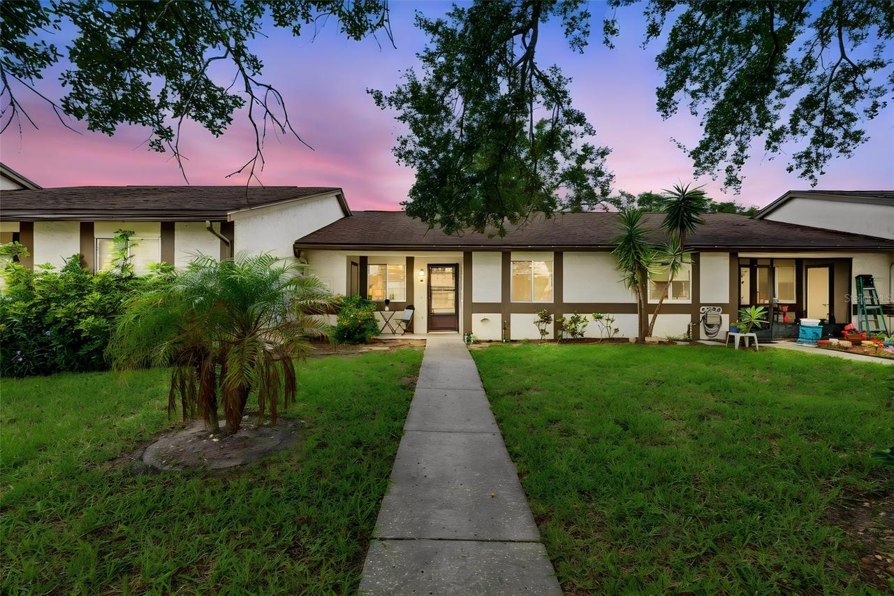 2265 Bancroft Cir. #C, Palm Harbor, FL 34683