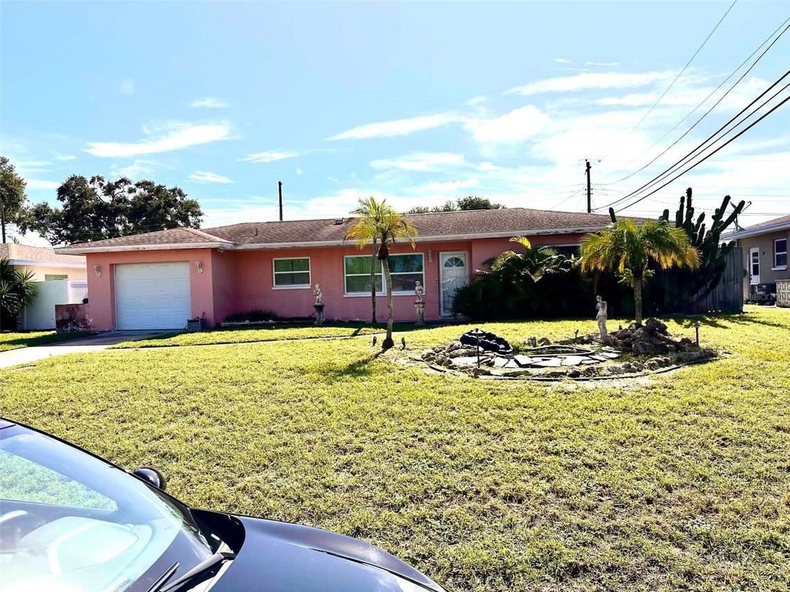 8923 110th Ln., Seminole, FL 33772