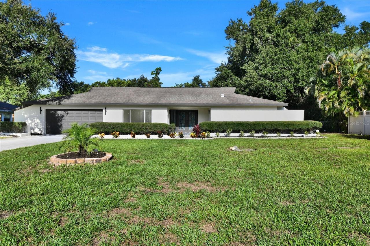 207 Dunbridge Dr., Palm Harbor, FL 34684