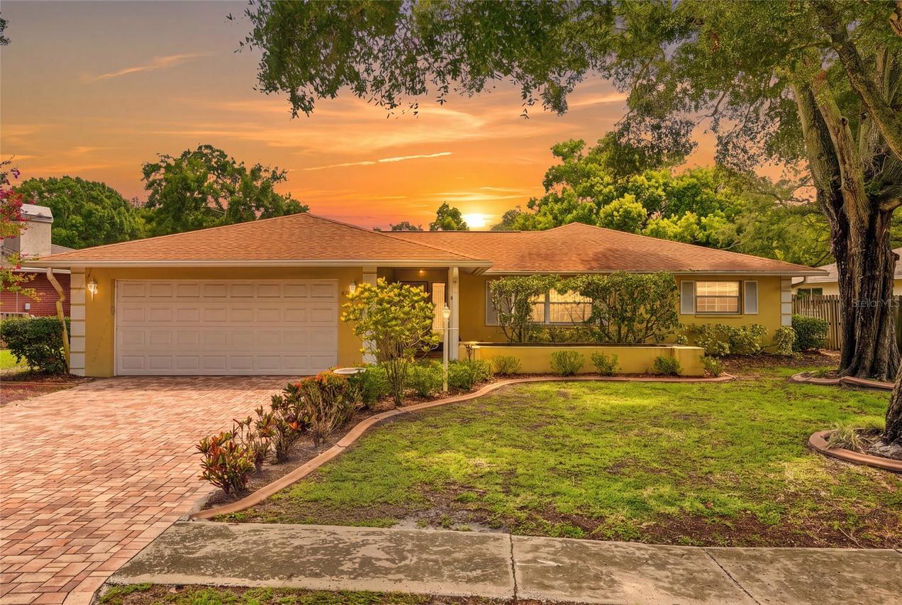 828 Woodland Dr., Palm Harbor, FL 34683