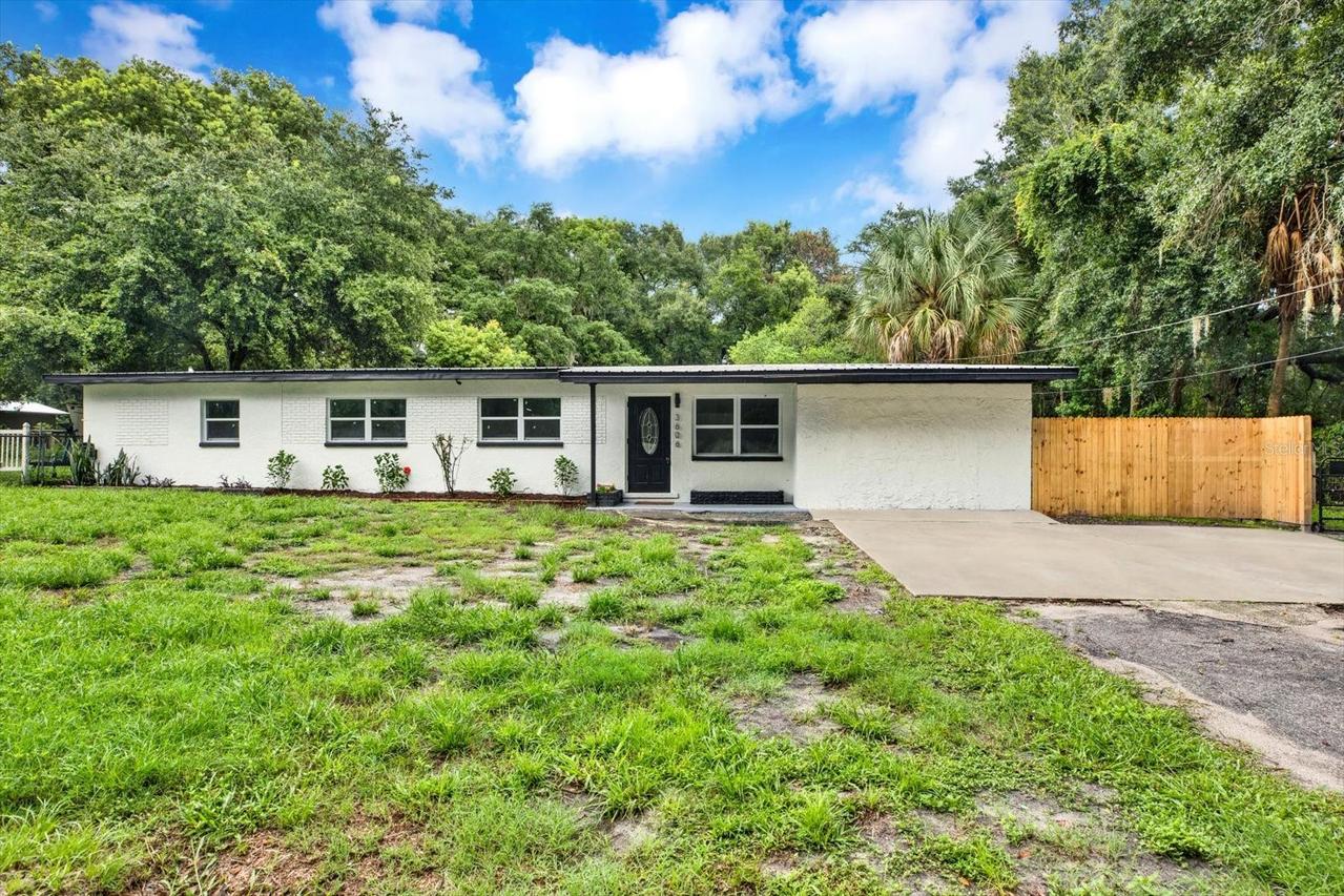 3606 Autumn Palm Dr., Zephyrhills, FL 33541