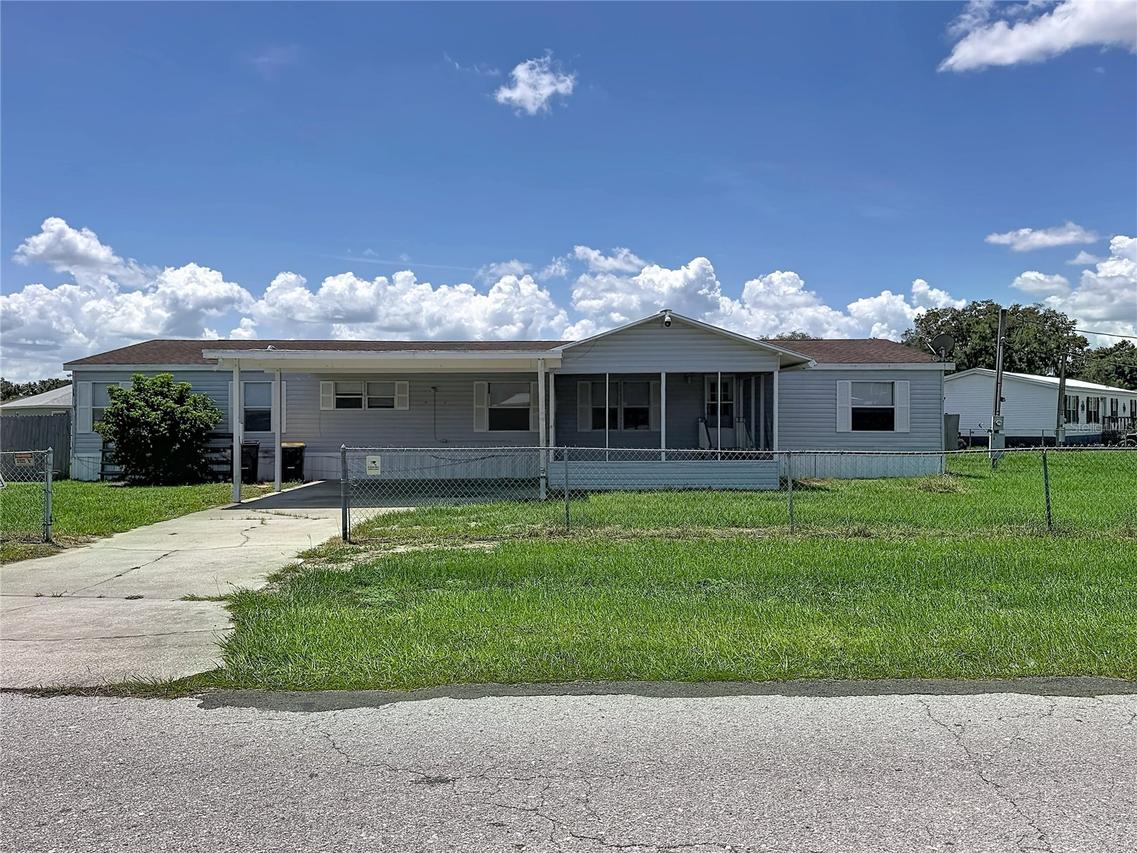 4300 Meadow Ridge Ave., Mulberry, FL 33860