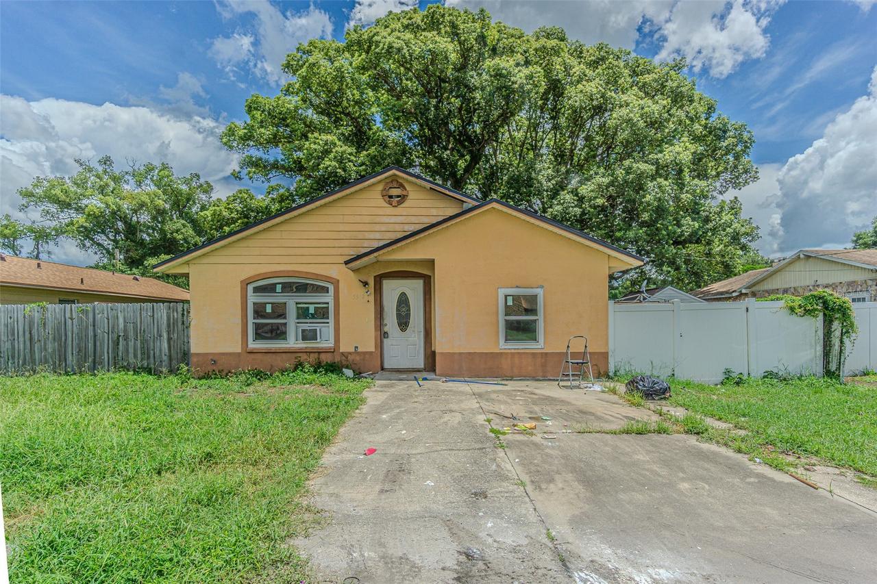 5512 20th St., Zephyrhills, FL 33542