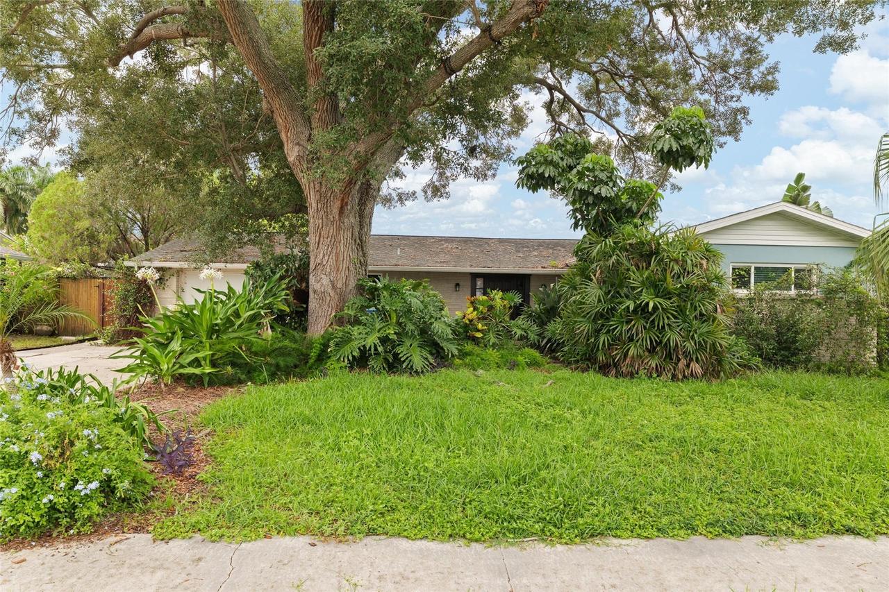 8404 Flagstone Dr., Tampa, FL 33615