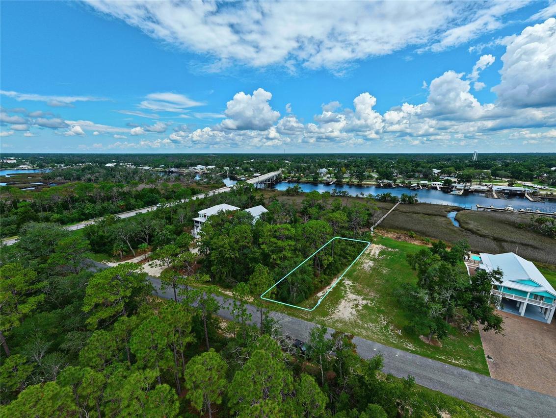 85 SW 279th Ave., Steinhatchee, FL 32359