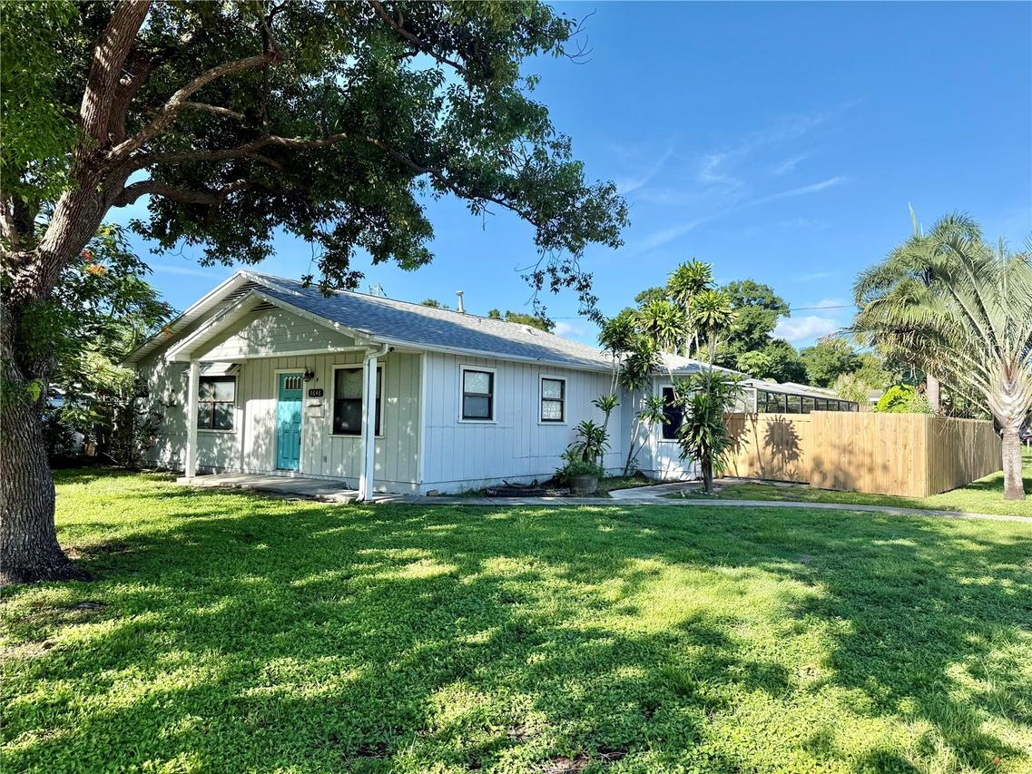 3646 28th St., St Petersburg, FL 33713