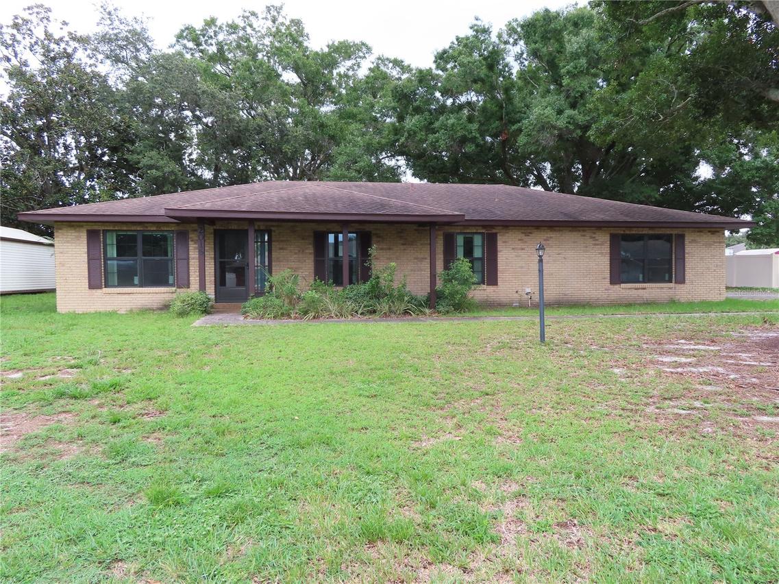 2016 Amesbury Dr., Auburndale, FL 33823