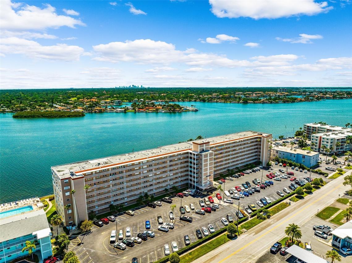 1847 Shore Dr. #101, St Petersburg, FL 33707