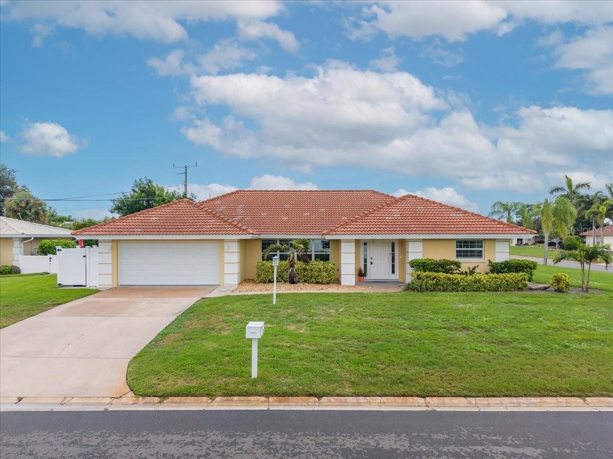 100 Matisse Cir., Nokomis, FL 34275