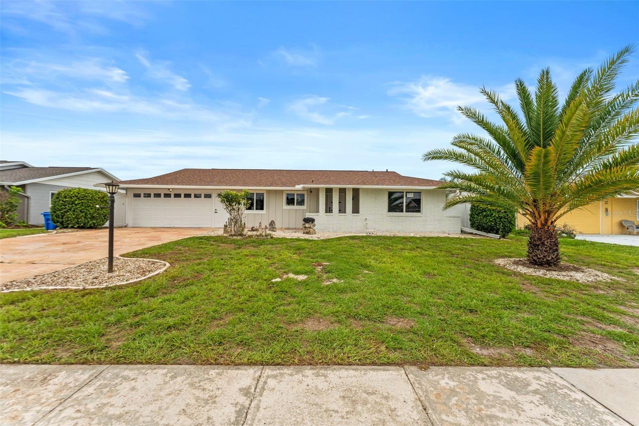 1406 Seton Hall Dr., Sun City Center, FL 33573