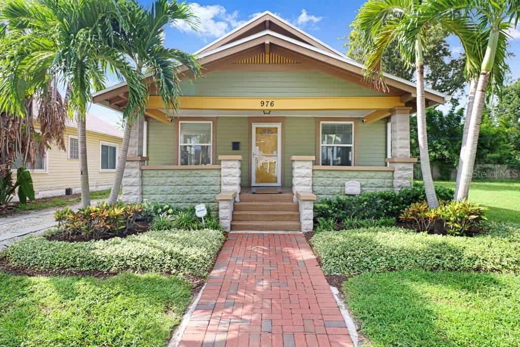 976 8th Ave., St Petersburg, FL 33705