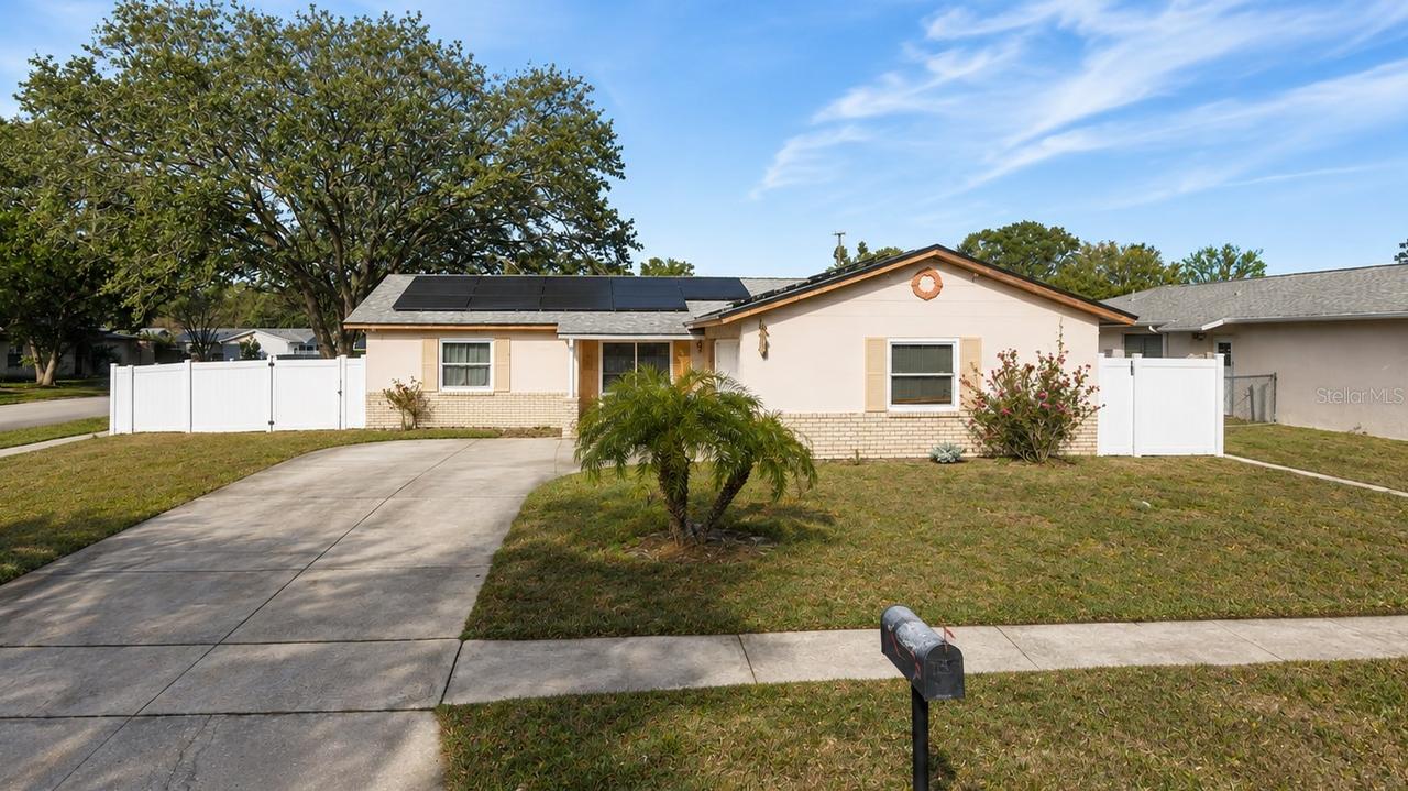 1002 Winchester Ct., Brandon, FL 33510