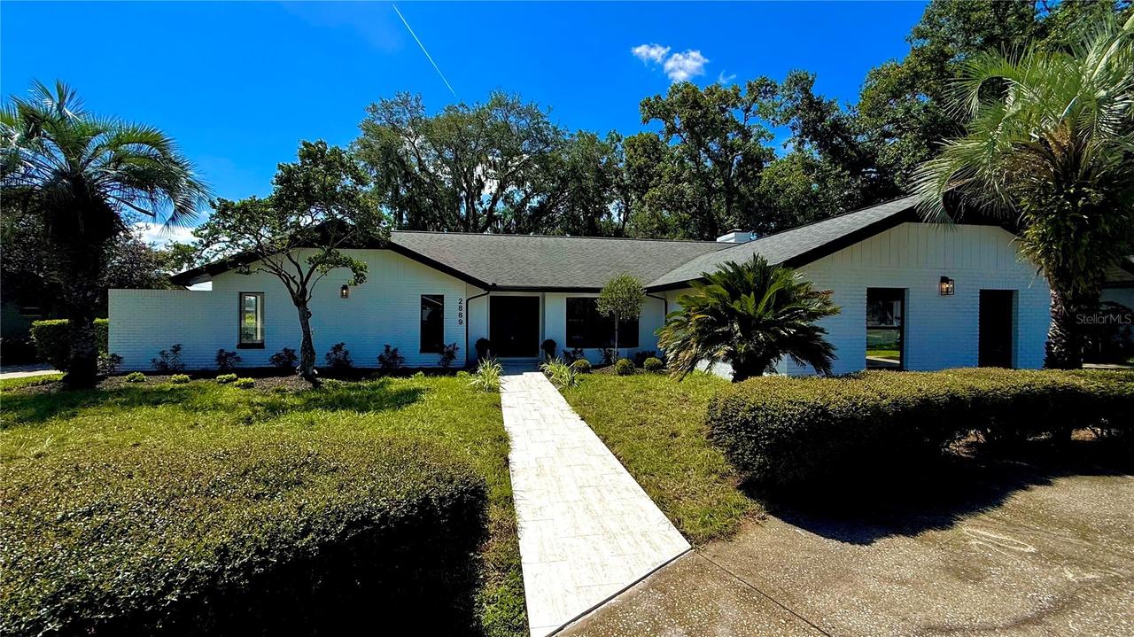 2889 Hammock Dr., Plant City, FL 33566
