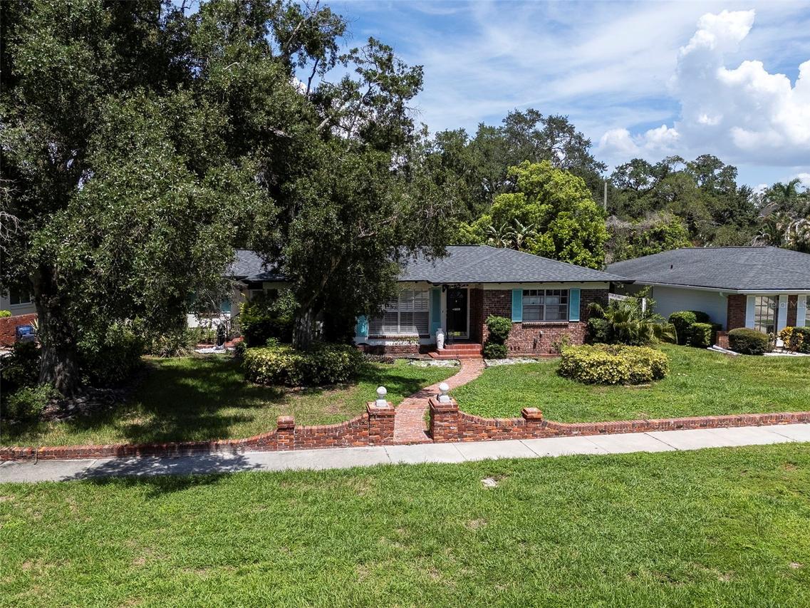451 W Davis Blvd., Tampa, FL 33606