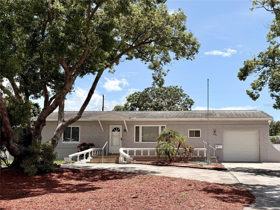 4320 Yardley Ave., St Petersburg, FL 33713