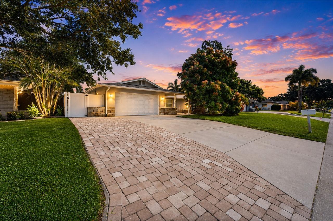 14233 102nd Ave., Largo, FL 33774