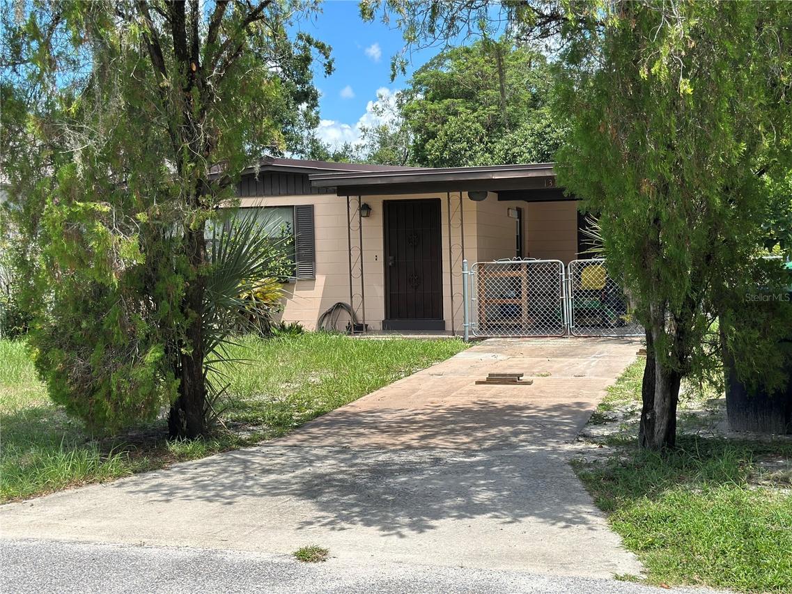 1301 W Hamilton Ave., Tampa, FL 33604