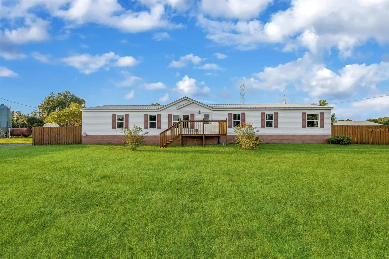 3858 E Knights Griffin Rd., Plant City, FL 33565