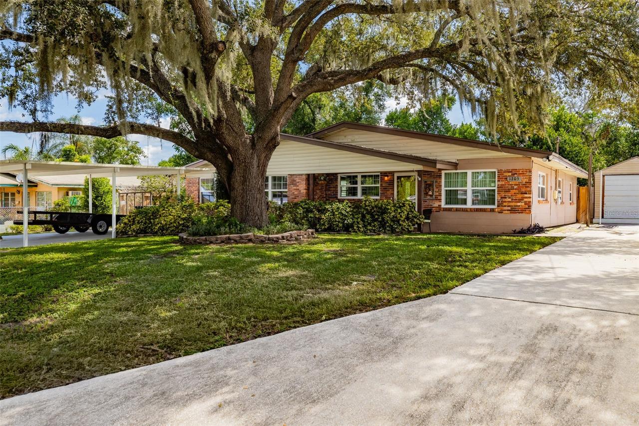 1205 W Camellia Dr., Brandon, FL 33510