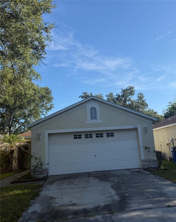 1614 Mosaic Forest Dr., Seffner, FL 33584