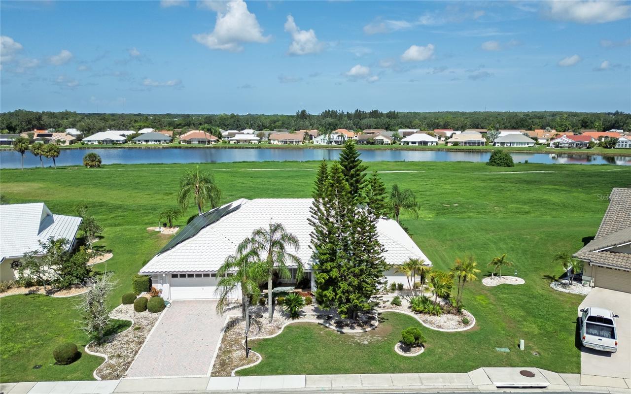 1936 Wolf Laurel Dr., Sun City Center, FL 33573