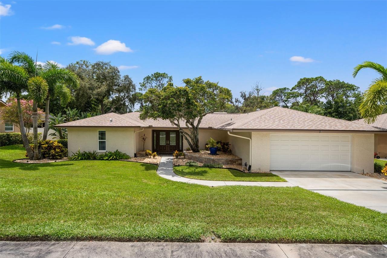 940 Rolling Hills Dr., Palm Harbor, FL 34683