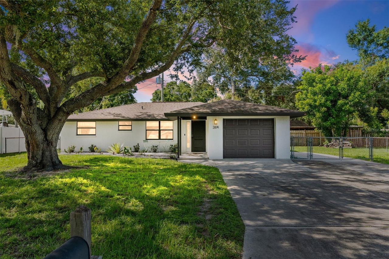 2874 Davis Blvd., Sarasota, FL 34237