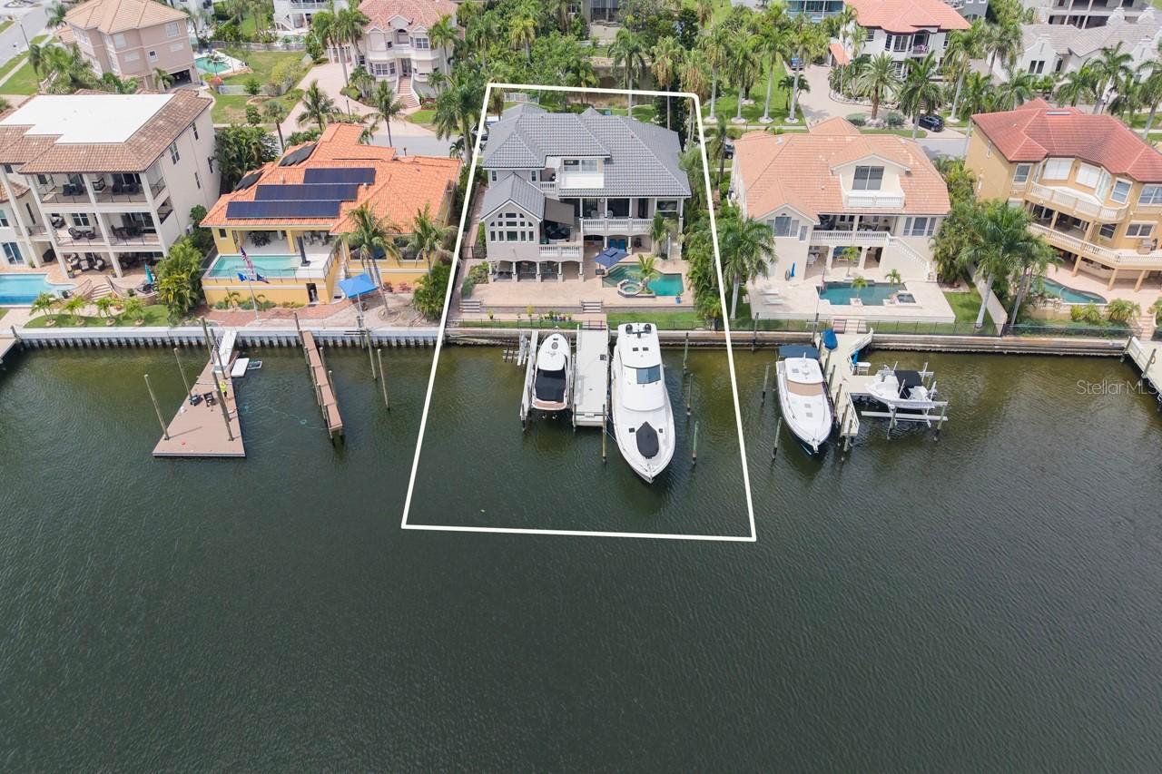6113 Pasadena Point Blvd., Gulfport, FL 33707