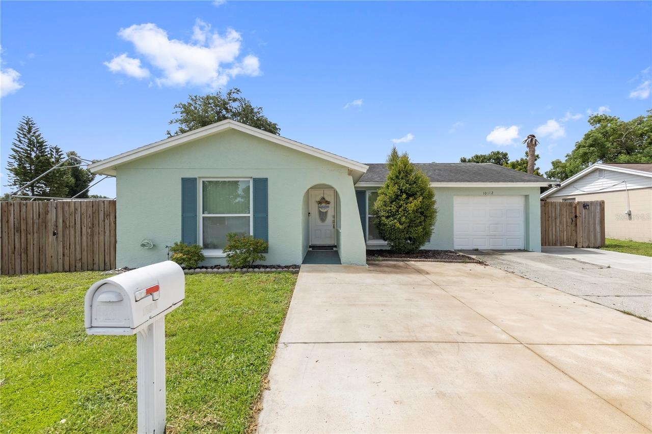 10112 Enchanted Oaks Ct., Tampa, FL 33615