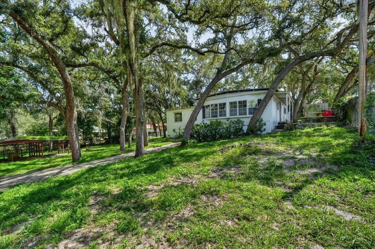 12489 SW 45th Ter., Webster, FL 33597