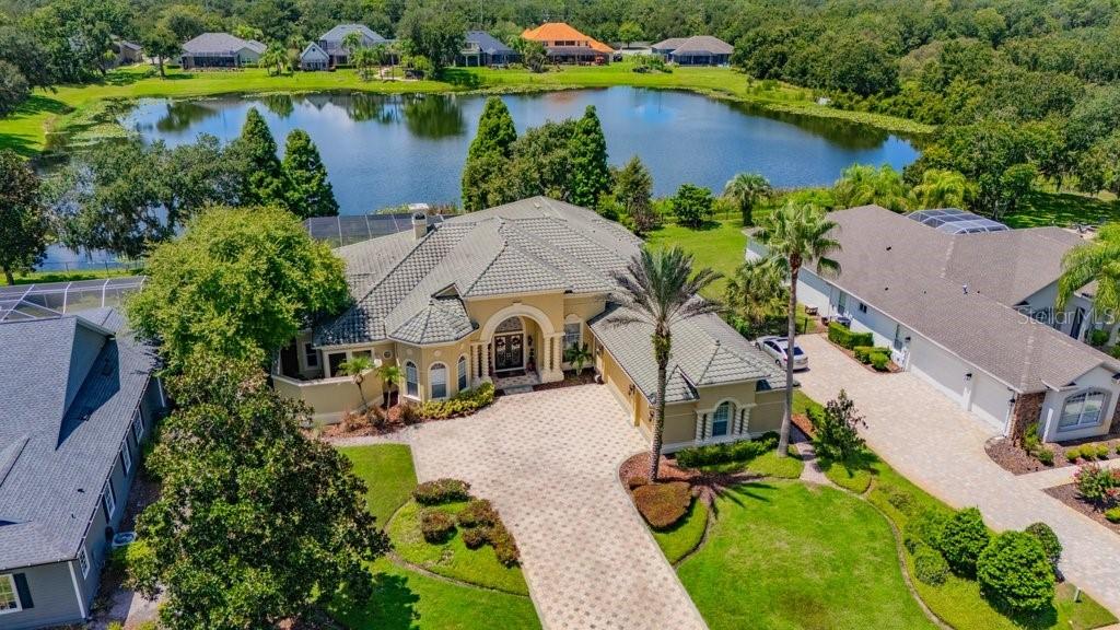 6217 Kingbird Manor Dr., Lithia, FL 33547