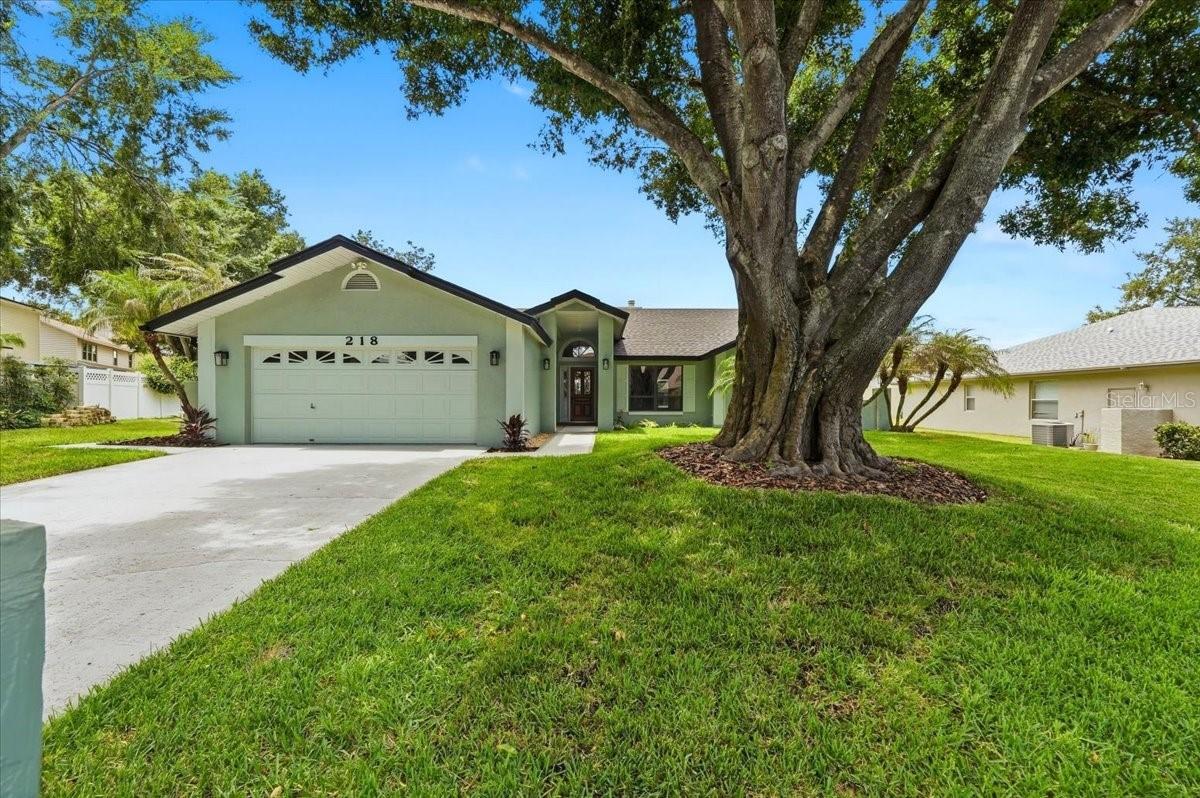 218 Hartridge Hills Dr., Winter Haven, FL 33881